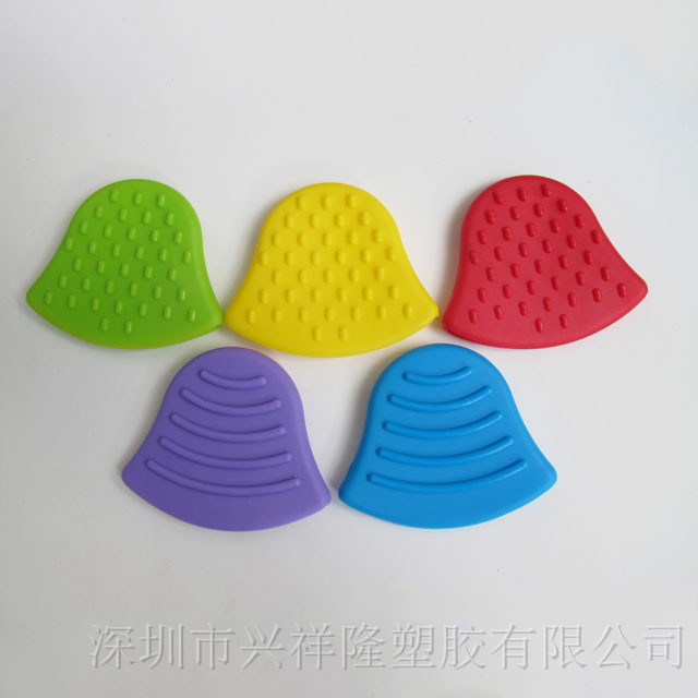 深圳市兴祥隆塑胶有限公司-A24 67×57mm 包书角牙胶